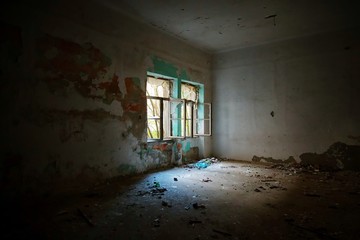 Fototapeta na wymiar Abandoned house interior
