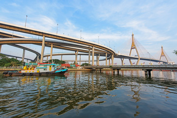 Fototapeta premium Bhumibol Bridge and ships on Chao Phraya river