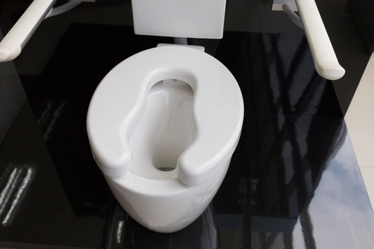  lavatory toilet for elderly people