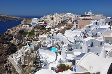 weiße Häuser in Oia / Insel Santorin