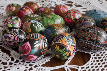 Fototapeta na wymiar traditional easter eggs on wooden table