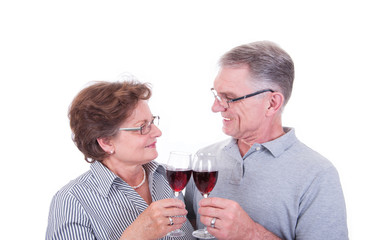 Senioren beim Weintrinken