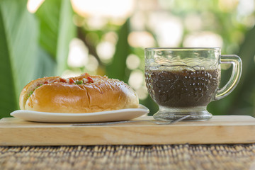 Black coffee and Hot Dog