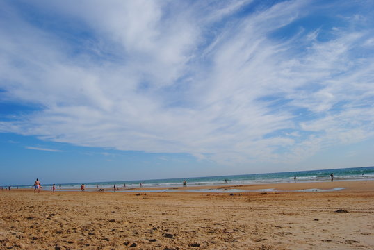 Nubes en la playa