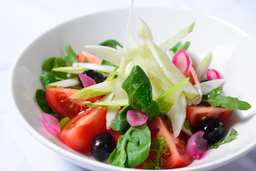 salad of tomatoes and greens