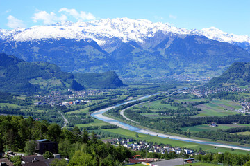 Fürstentum Liechtenstein, Blick von Triesenberg in die Schweiz - obrazy, fototapety, plakaty