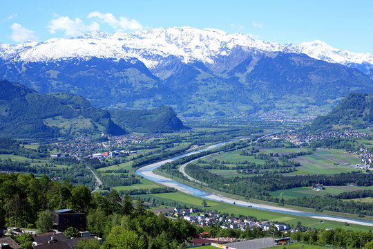 Fototapeta Fürstentum Liechtenstein, Blick von Triesenberg in die Schweiz