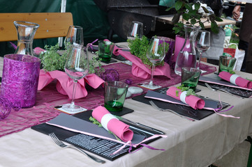 Tischdekoration für Menüs