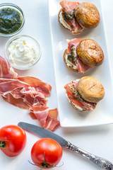 Mushroom burgers with jamon, cream cheese and mint sauce