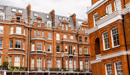 Facade of British Victorian terraced flat in Chelsea  - 104120178
