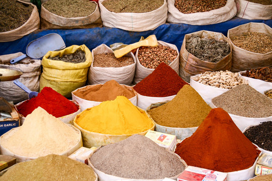 marroc market spices colors