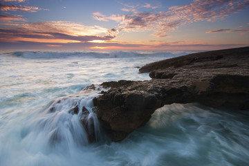 Tunel em rocha no cabo raso, Cascais