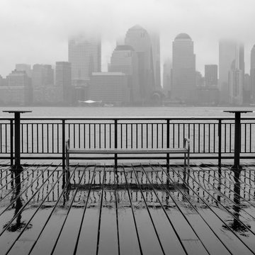 Fototapeta New York City skyline on a rainy day