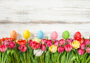 Easter eggs decoration with spring tulip flowers