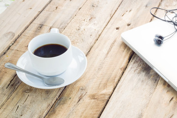 Obraz premium coffee cup on wood table. modern office desktop