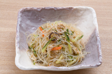 鶏肉と春雨のサラダ
