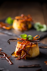 Caramel pudding