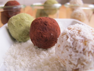 kokos fruchtkugel - rohkost