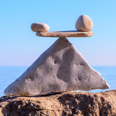 Balancing of stones