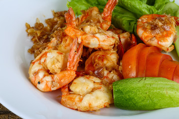 Grilled shrimps with garlic