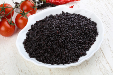 Raw black wild rice