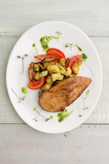 Chicken with vegetables: zucchini, mushrooms 