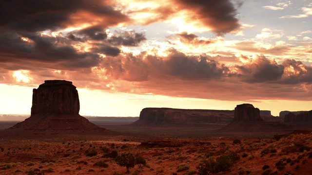 Monument Valley Sunrise 13 Timelapse Clouds USA