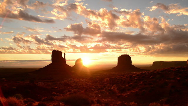 Monument Valley Sunrise 10 Timelapse Clouds USA