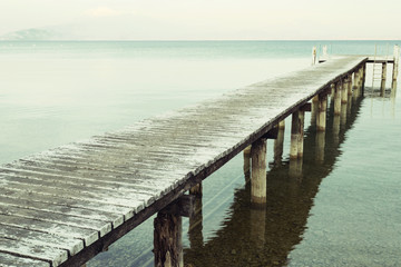 Obraz premium wooden dock at lake