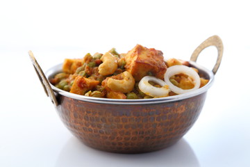 Cottage cheese with Peas in Indian Gravy