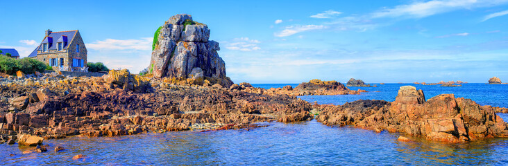 Panoramic view of the atlantic coast of English Channel, Brittan © Boris Stroujko