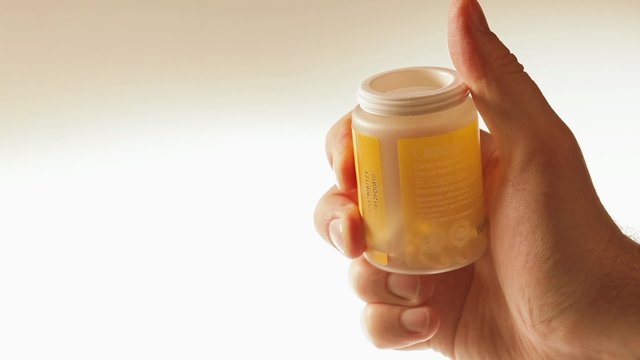 The container with capsules the Omega 3