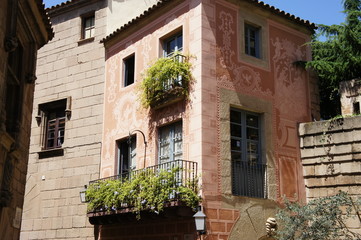 Fototapeta na wymiar house with cozy balcony in Barcelona