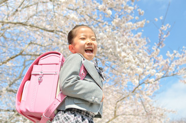 新一年生の女の子（桜）
