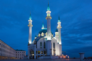 Fototapeta na wymiar Night view of the Kul Sharif (Qolsherif, Kol Sharif, Qol Sharif, Qolsarif) Mosque in Kazan Kremlin