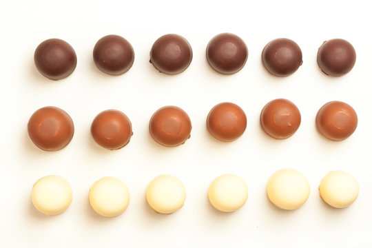 Schokoküsse oder Negerküsse, verschiedener Schokolade Überzug