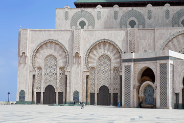 Fototapeta na wymiar CASABLANCA MOROCCO MAY 18.2012 beautiful mosque Hassan second, May 18. 2012 Casablanca, Morocco