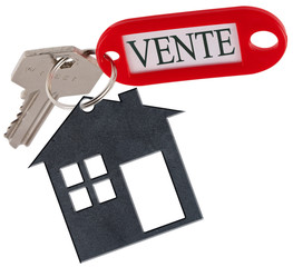 maison porte-clé avec étiquette vente, fond blanc