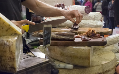 Dégustation de jambons et saucissons espagnols