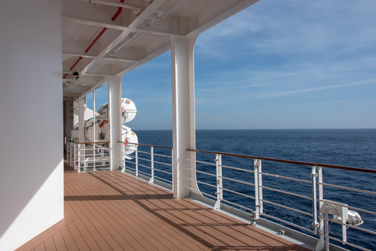 vista sul ponte della nave