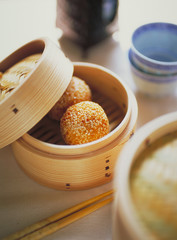 セイロのゴマ団子