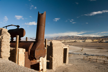 Fototapeta na wymiar Death Valley National Park, Harmony Borax Works