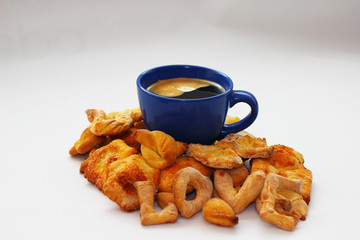 Чашка кофе и печенье с признанием в любви