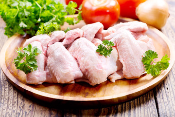 raw chicken wings