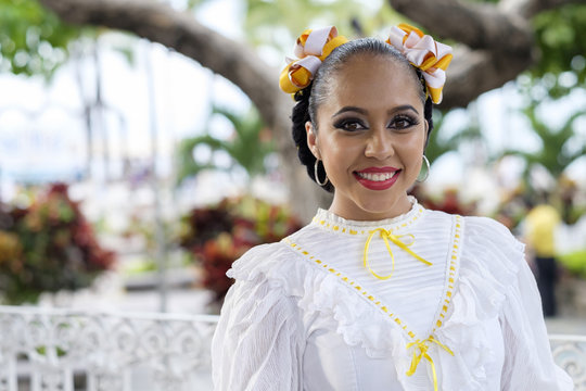 Mexico, Jalisco, Xiutla dancer, folkloristic Mexican dancer