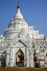 Fototapeta premium white pagoda, Mandalay, Myanmar