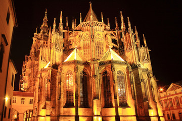 Fototapeta premium Colorful gothic St. Vitus' Cathedral on Prague Castle, Czech Republic