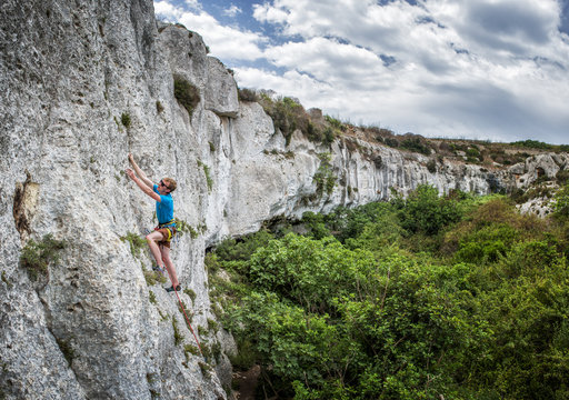 Gozo, Mgarr IX Xini, rock climber