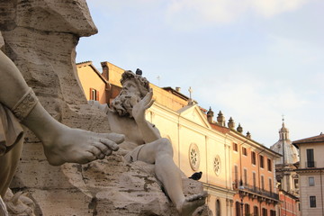 Detail des Vierströmebrunnens an der Piazza Navona in Rom (Italien)