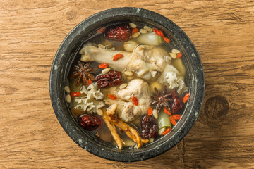 中華薬膳スープ　医食同源　medicinal herbs soup Chinese food